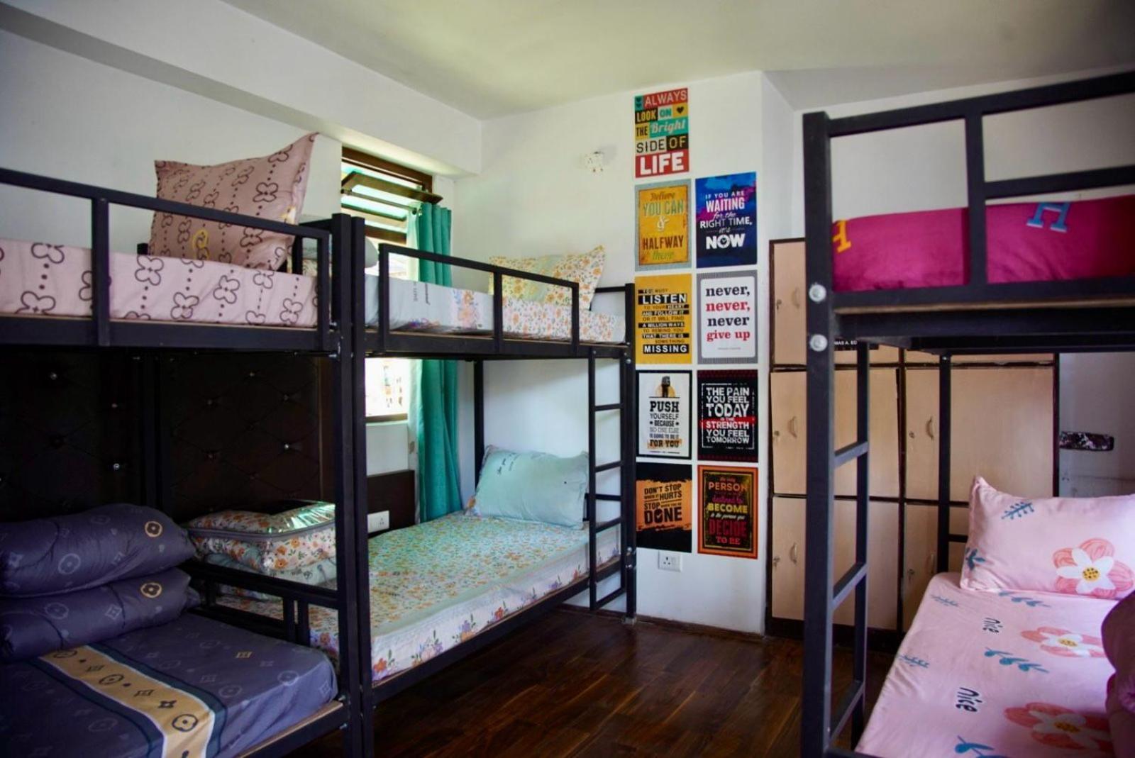 הוסטל גנגטוק Backpackers Den מראה חיצוני תמונה
